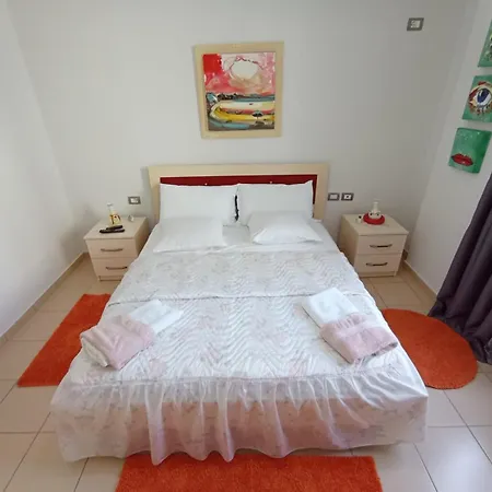 Апартаменты 2 Bedrooms Qerret
