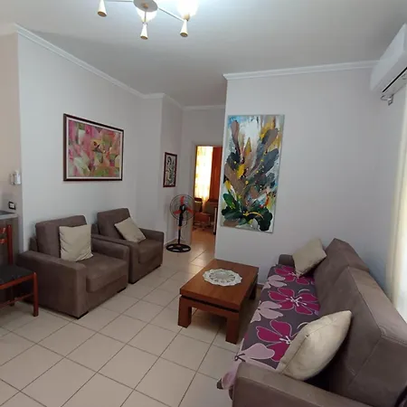 2 Bedrooms Qerret Апартаменты *