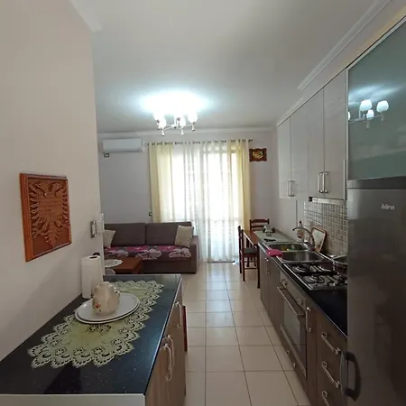 Apartamento 2 Bedrooms Qerret
