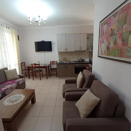 2 Bedrooms Qerret Appartamento *