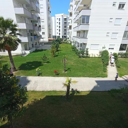 2 Bedrooms Qerret Apartamento *